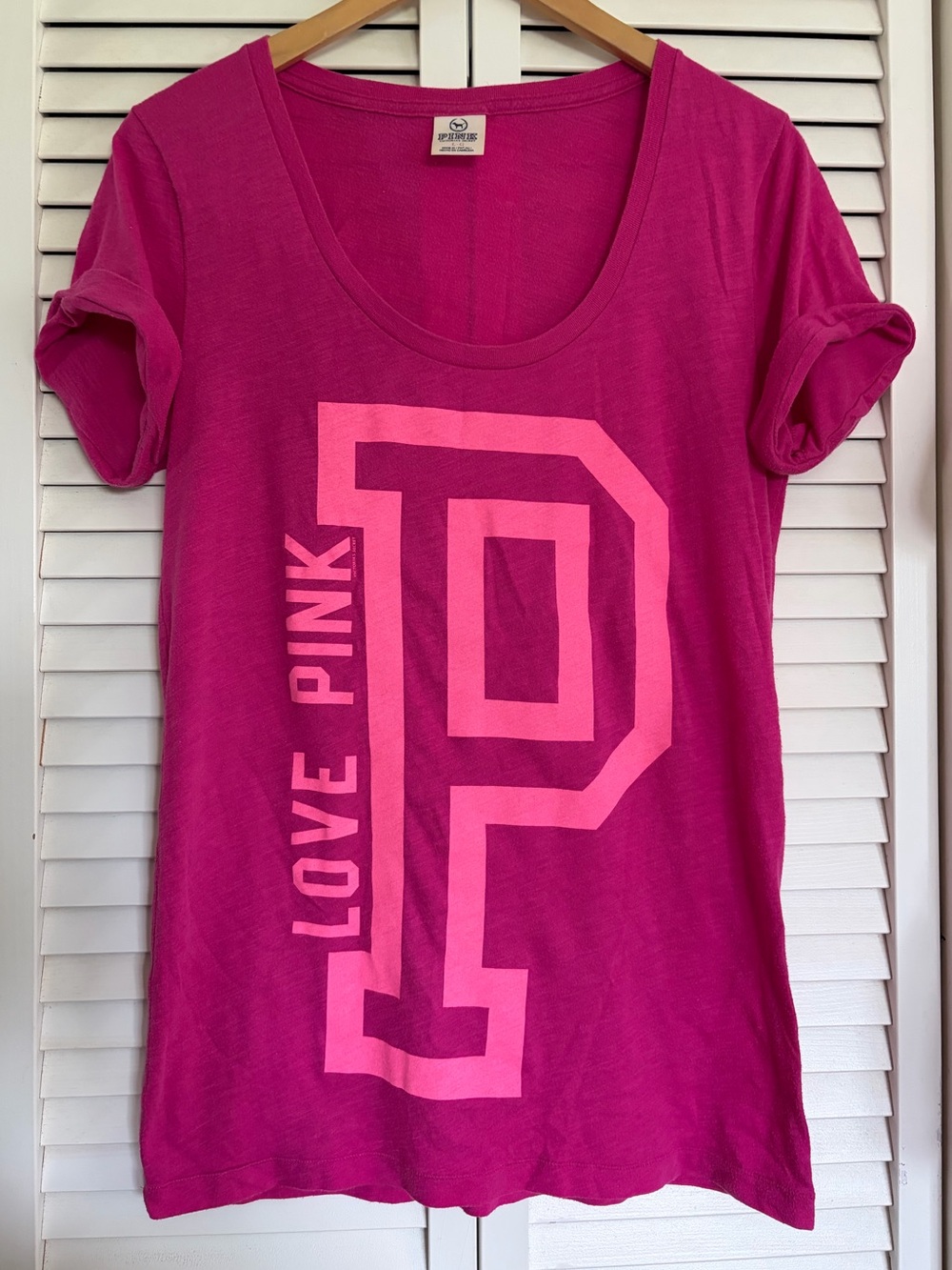 2010s VS LOVE PINK Graphic Tee in Hot Pink